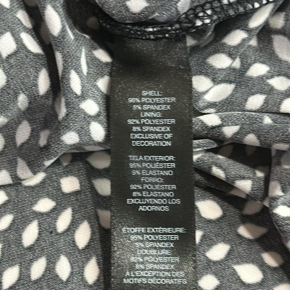 WHBM Black and White Bandage Style Blouse Size Small NWT - Picture 6 of 6